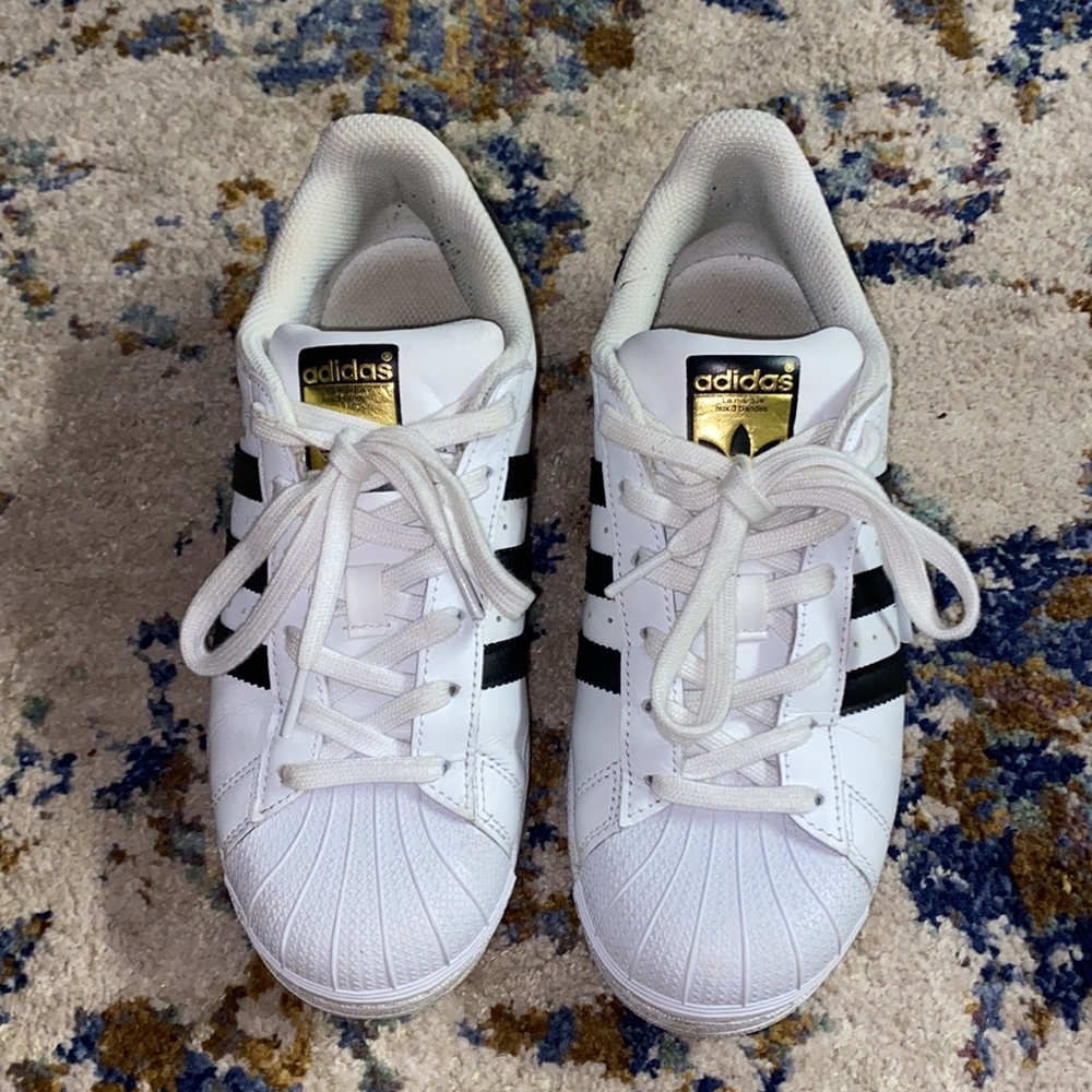 Classic Adidas Superstar’s Size 7